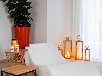 hotelduemari en wellness-package-with-massage-in-panoramic-spa-in-rimini-in-4-star-hotel-with-sea-view 011