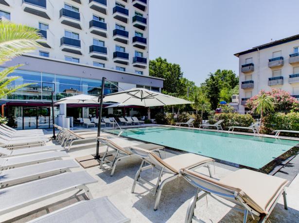 hotelduemari en offer-for-the-first-half-of-july-in-a-4-star-hotel-in-rimini-with-pool 029
