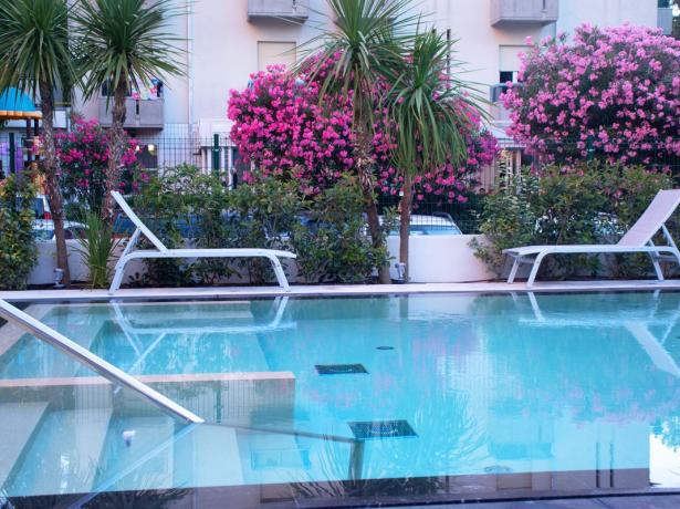 hotelduemari en special-offer-for-the-fundraising-festival-in-a-hotel-with-pool-in-rimini 028