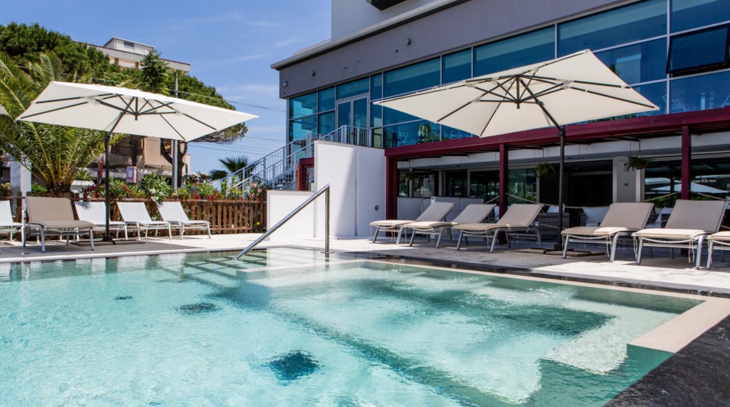 hotelduemari en rimini-hotel-with-swimming-pool 034