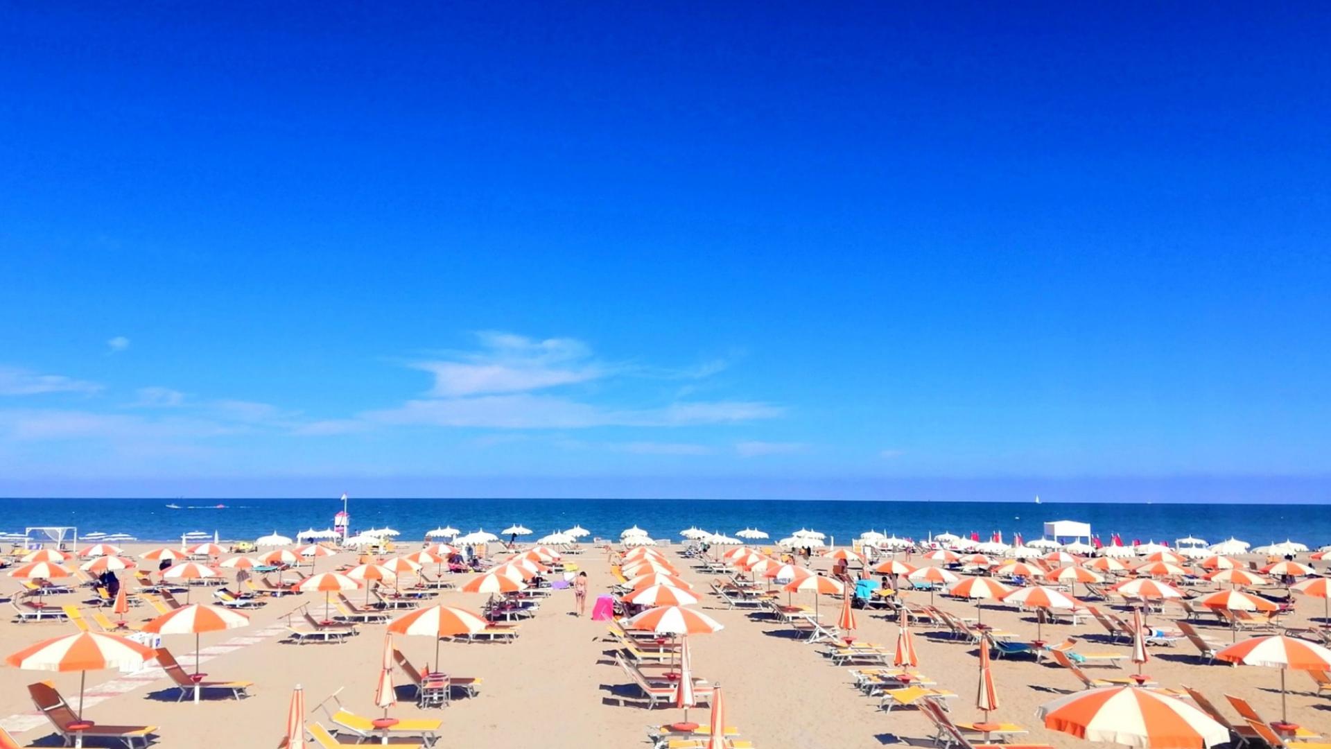 hotelduemari en offer-for-july-early-august-at-the-seaside-in-a-4-star-hotel-in-rimini-neat-the-beach 010