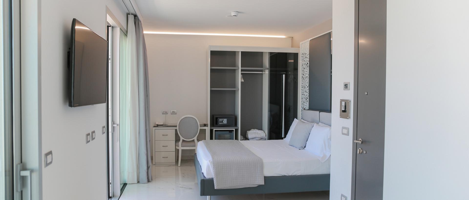 hotelduemari en junior-suite-miramare 035