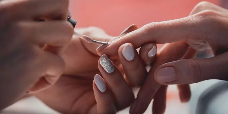 Manicure con Smalto