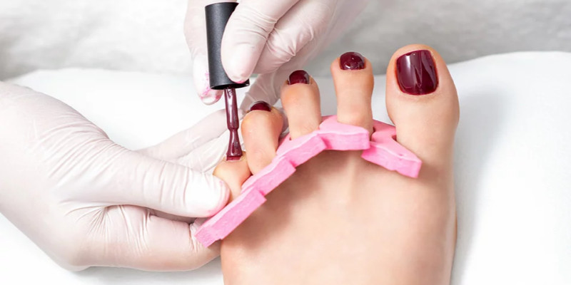 Pedicure con Smalto